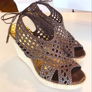 DULCE Leather Wedges Sandals 7.5